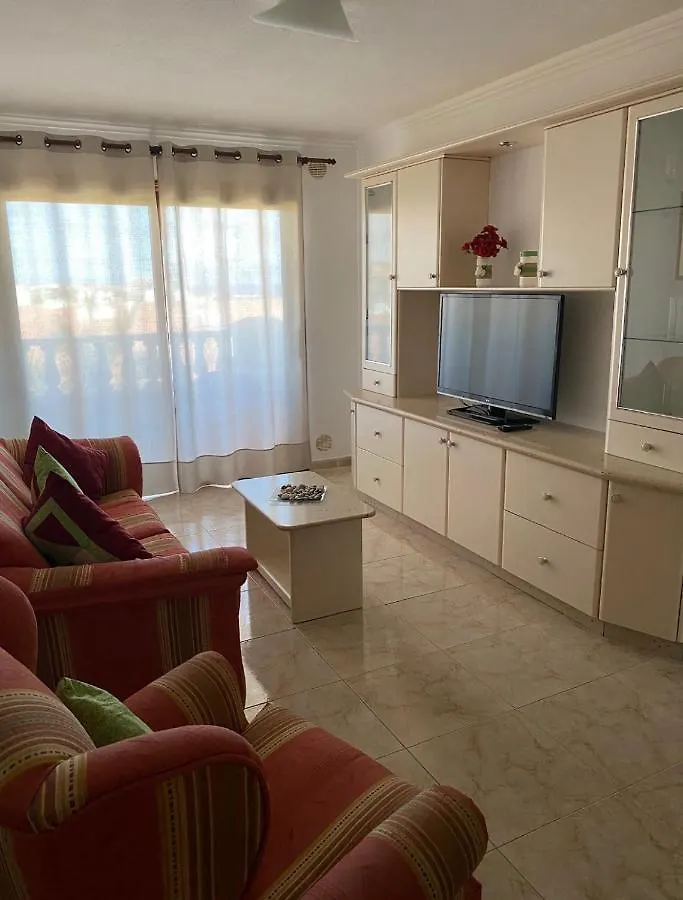 La Ola Apartment. Enjoy El Medano. 2 Bedrooms 0*, El Medano (Tenerife)